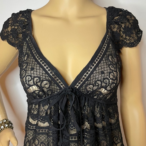 Vintage Milly 60’s black lace flutter sleeve dress - Picture 2 of 13